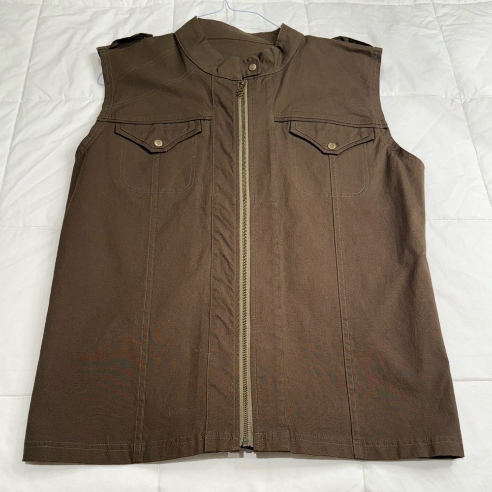 Nomad Brown Graphic Vest